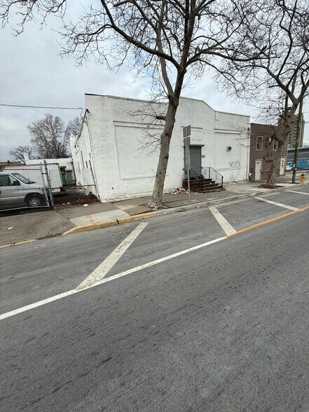 More Photos Of 897-901 Frelinghuysen Ave, Newark Warehouse For Lease