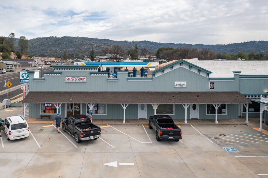 More Photos Of 40359 Highway 41, Oakhurst Freestanding For Sale