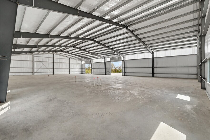 More Photos Of 19282 Kickapoo Rd, Waller Warehouse For Sale