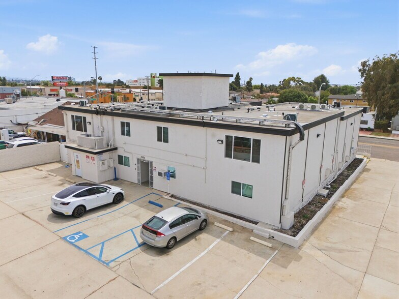 More Photos Of 2005 Highland Ave, National City Apartments For Sale