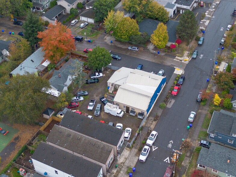 More Photos Of 104 NE 80th Ave, Portland Warehouse For Sale