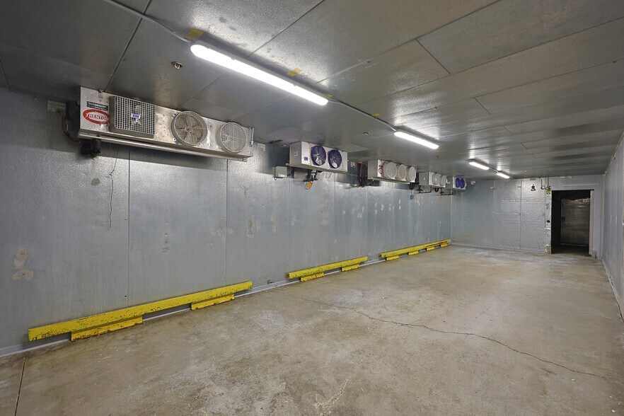 More Photos Of 125 Liberty St, Brockton Manufacturing For Lease