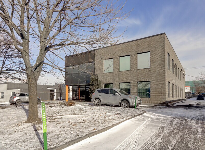 More Photos Of 445 Rue Du Parc-Industriel, Longueuil Serviced Offices For Sale
