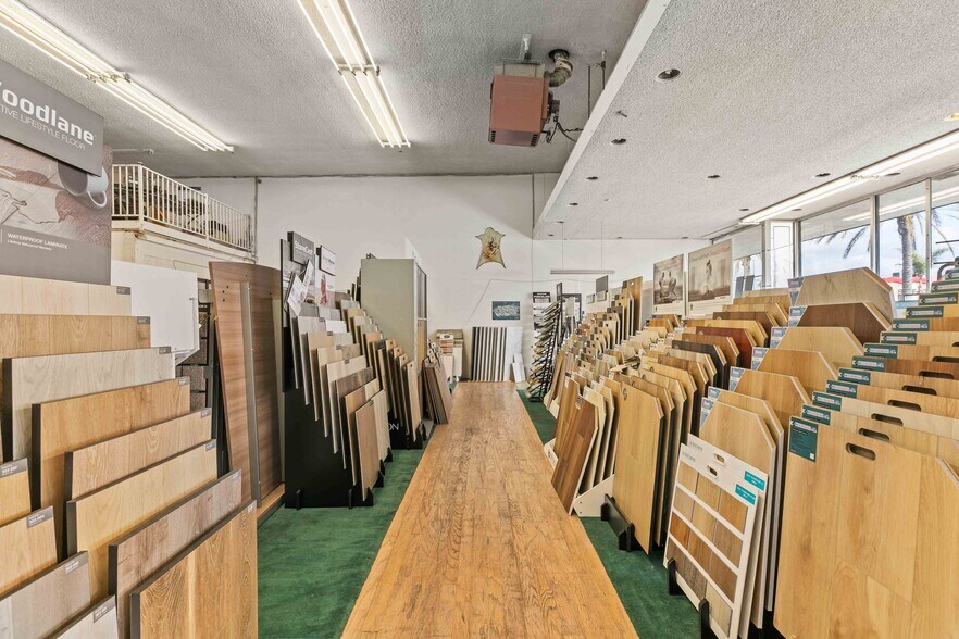 More Photos Of 979 S La Brea Ave, Inglewood Freestanding For Sale