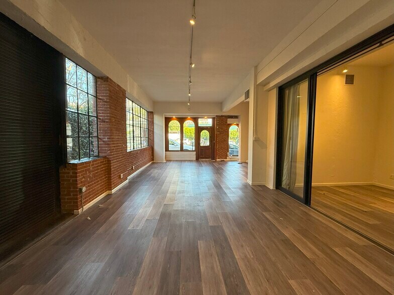 More Photos Of 2823-211 Main St, Santa Monica Loft Creative Space For Lease