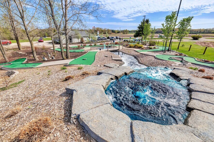 More Photos Of 2630 School Ln, Suamico Restaurant For Sale