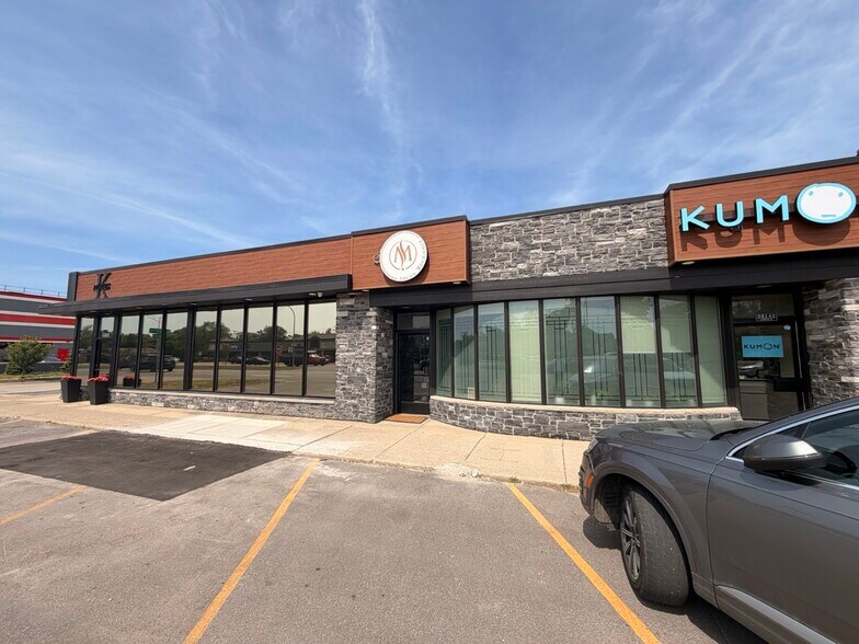 More Photos Of 28142 Woodward Ave, Royal Oak Storefront For Lease