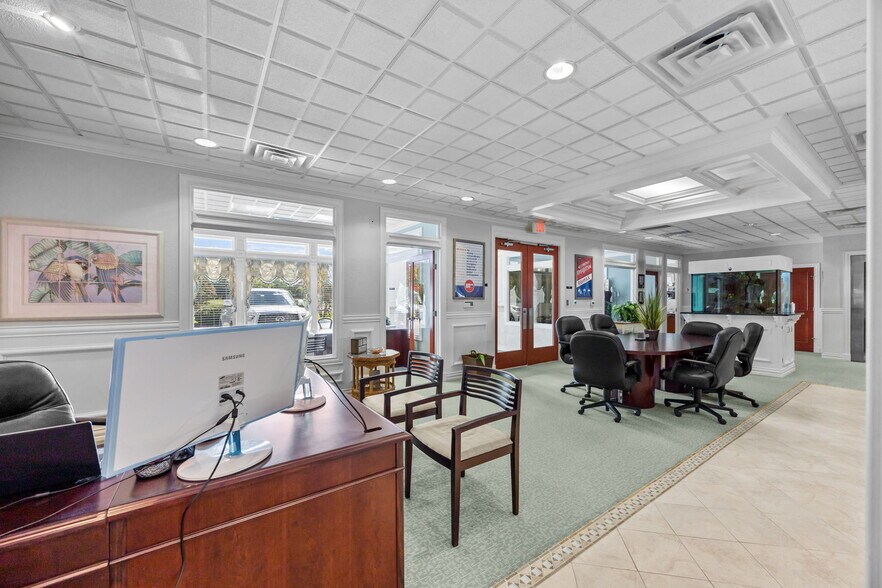 More Photos Of 8468 Caratoke Hwy, Powells Point Bank For Lease