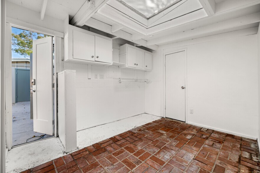 More Photos Of 6648 Del Playa Dr, Goleta Specialty For Sale