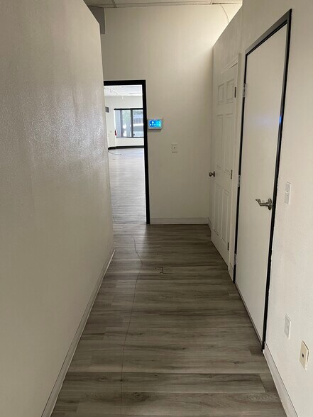 More Photos Of 127 N Main Ave, Fallbrook Storefront Retail Office For Lease