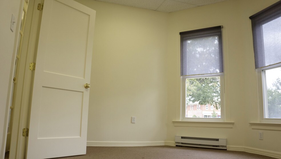 More Photos Of 191 Main St, Old Saybrook Loft Creative Space For Lease
