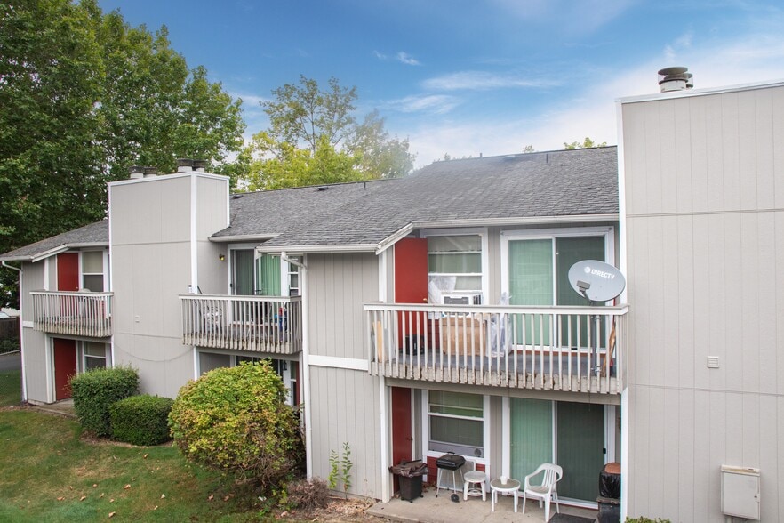 More Photos Of 2102-2104 62nd Ave E, Fife Apartments For Sale