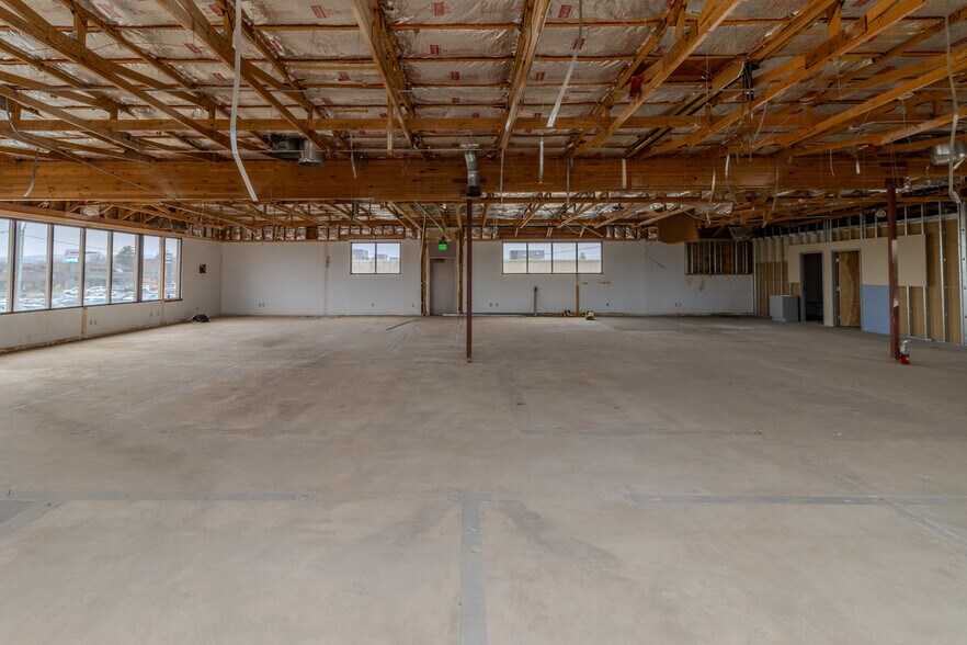 More Photos Of 2810 W Clearwater Rd, Kennewick Office For Sale