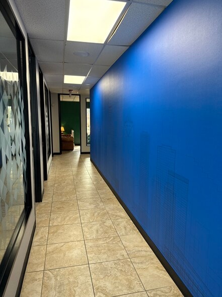 More Photos Of 12810 Century Dr, Stafford Showroom For Lease