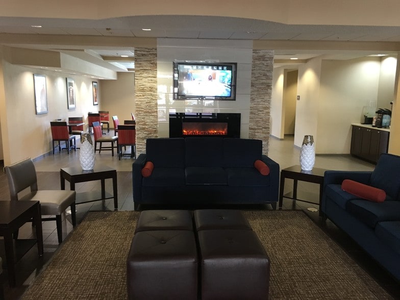 More Photos Of 11050 Southwest Fwy, Houston Hotel For Sale