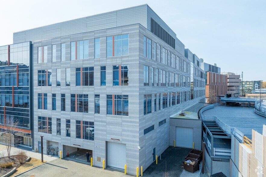 More Photos Of 35 Cambridgepark Dr, Cambridge Research And Development For Lease