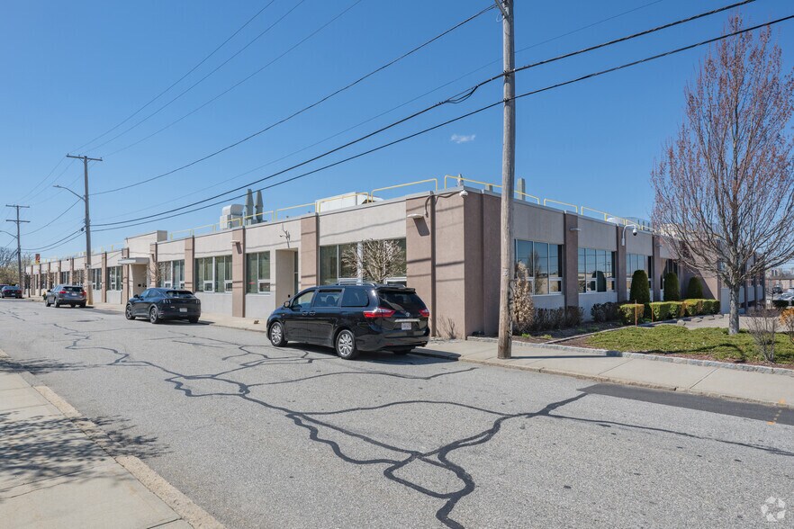 More Photos Of 225 Carolina Ave, Providence Research And Development For Lease