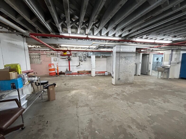 More Photos Of 122 18th St, Brooklyn Land For Lease