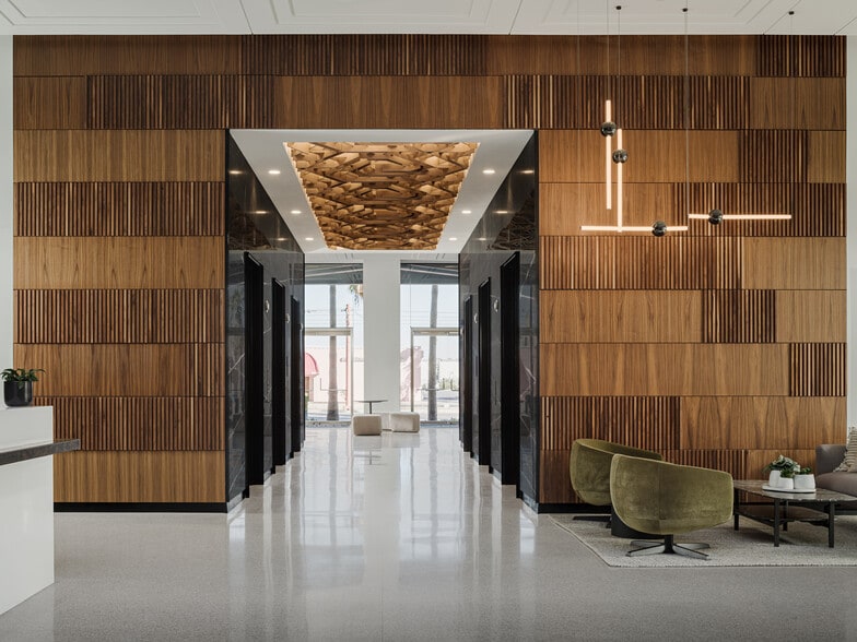 More Photos Of 2600 N Central Ave, Phoenix Office For Lease