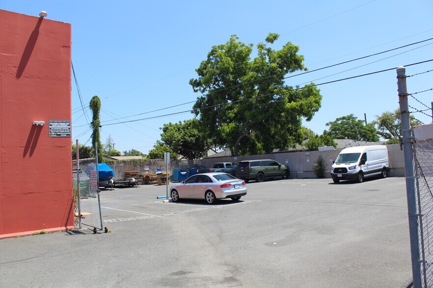 More Photos Of , Santa Ana General Retail For Sale