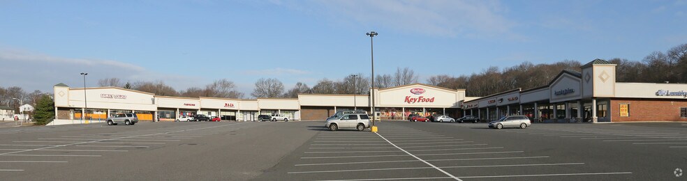 More Photos Of 349-411 Horseblock Rd, Farmingville Freestanding For Lease