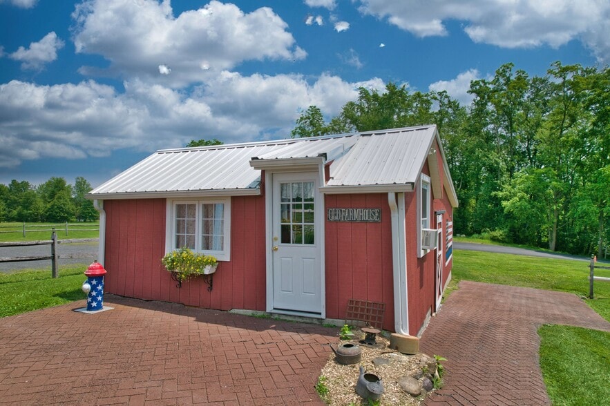 More Photos Of 69 Lippincott Rd, Wallkill Lodge Meeting Hall For Sale