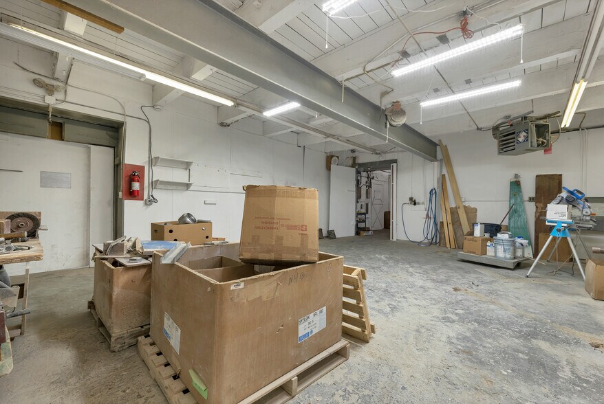 More Photos Of 55 Maynesboro St, Berlin Industrial For Sale