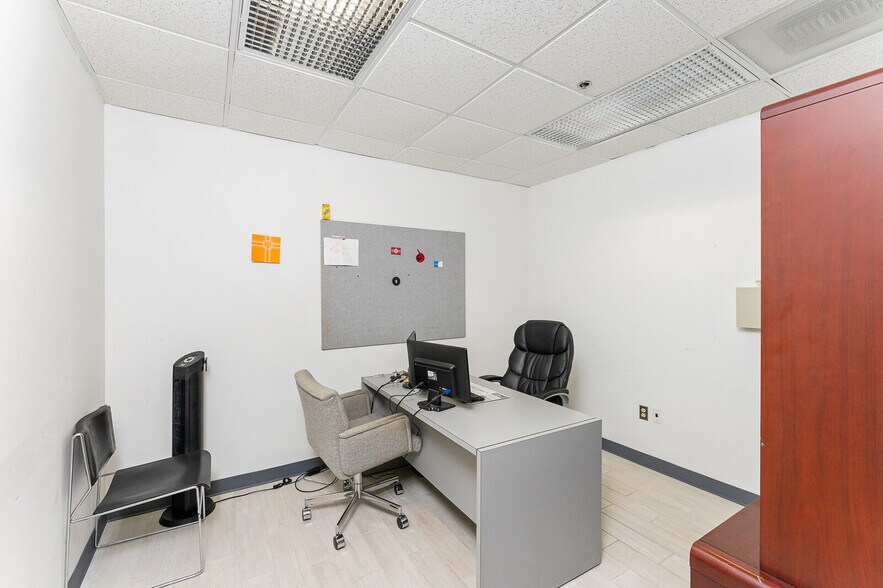 More Photos Of 14325 Willard Rd, Chantilly Office For Lease