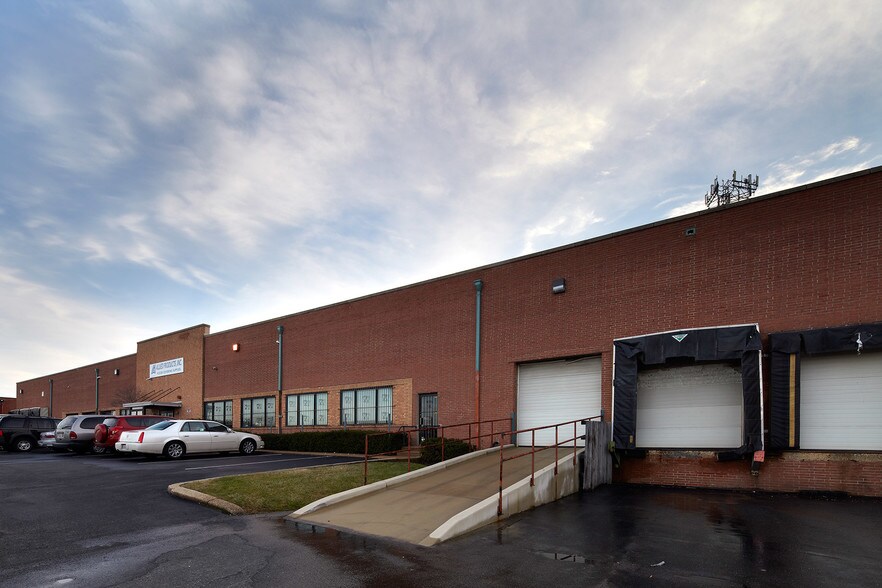 More Photos Of 6701 Moravia Park Dr, Baltimore Warehouse For Lease