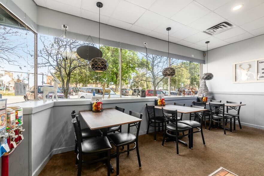 More Photos Of 10 S Park St, Mansfield Storefront Retail Residential For Sale