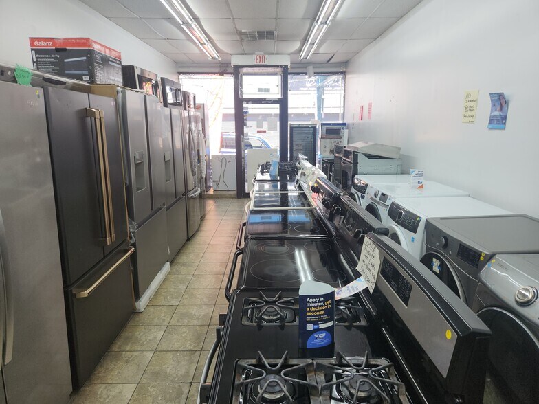 More Photos Of 3077-3079 Kensington Ave, Philadelphia Freestanding For Sale