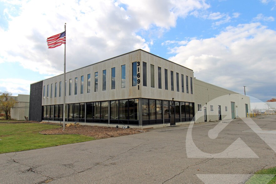 Primary Photo Of 31691 Dequindre Rd, Madison Heights Warehouse For Sale