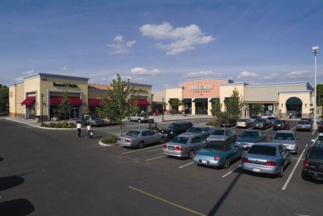 More Photos Of 1750 W Olive Ave, Merced Freestanding For Lease