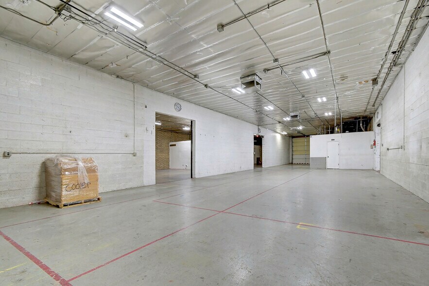 More Photos Of 2928 N 30th St, Phoenix Warehouse For Lease