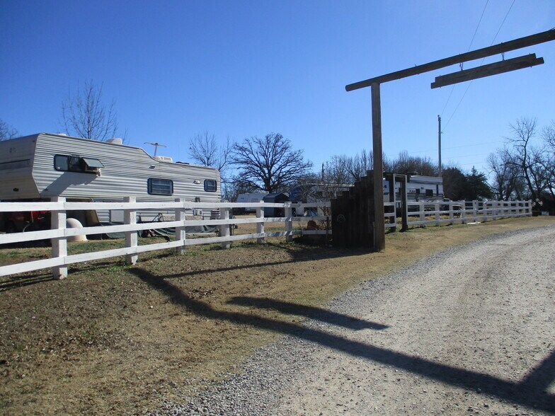 More Photos Of 36478 Moccasin Trl, Shawnee Manufactured Housing Mobile Home Park For Sale