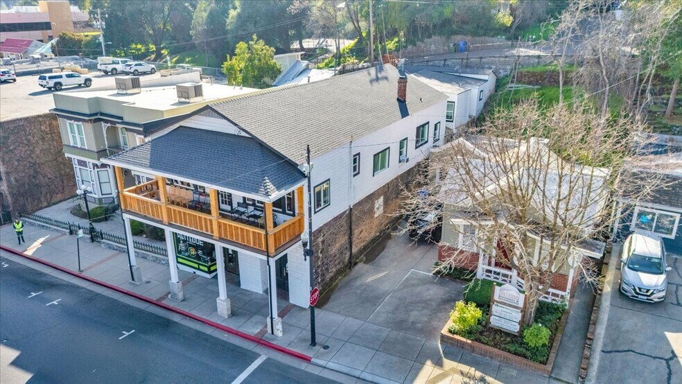 More Photos Of 134 N Washington St, Sonora Specialty For Sale