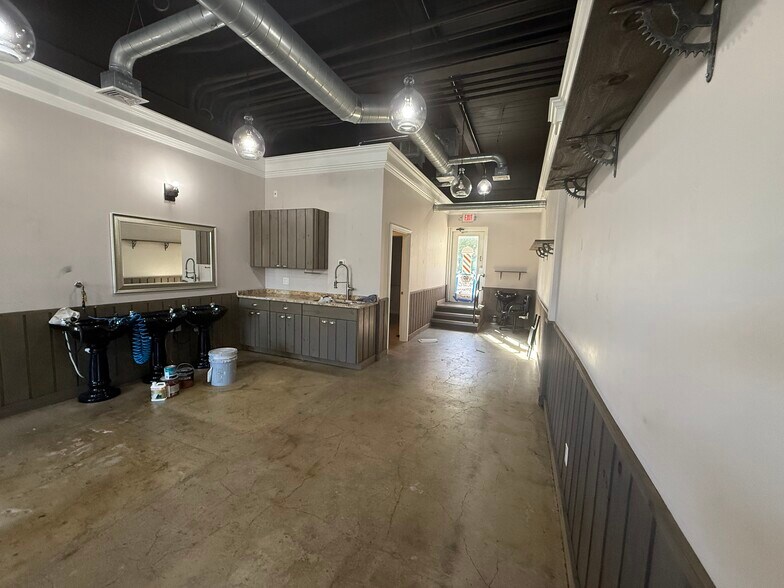 More Photos Of 3000 Whitney Ave, Hamden Unknown For Lease