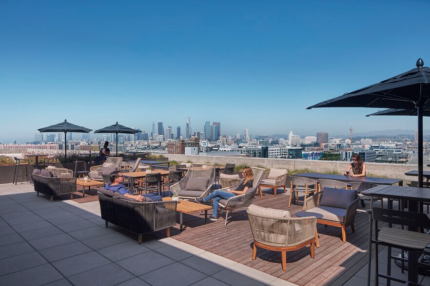 More Photos Of 2130 Violet St, Los Angeles Office For Lease