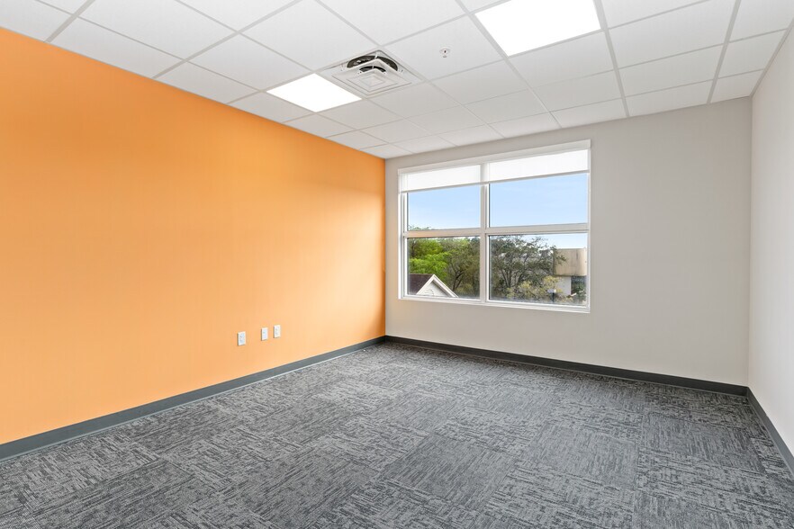 More Photos Of 4640 S University Dr, Davie Medical For Sale