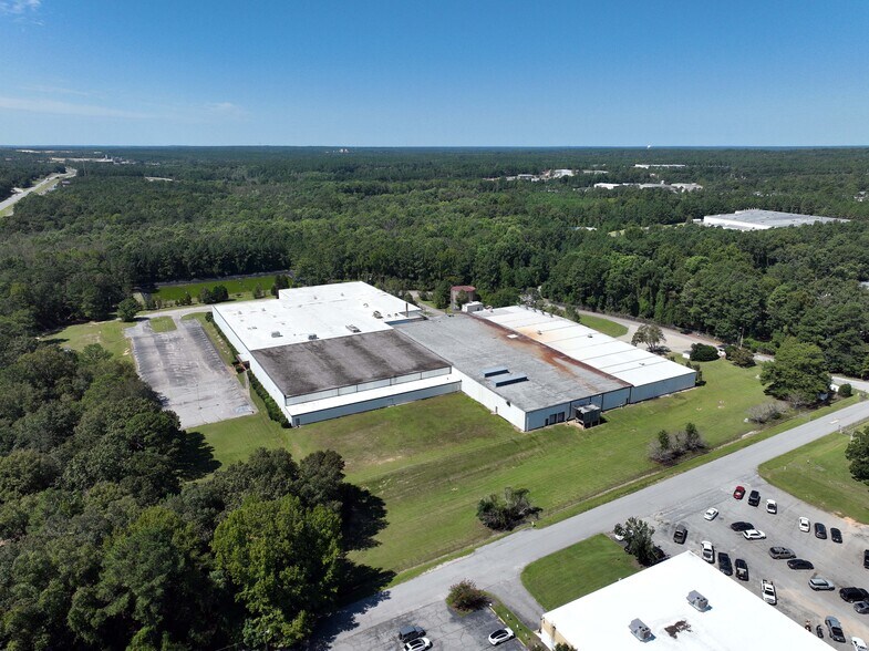 More Photos Of 412 Groves St, Lugoff Manufacturing For Lease