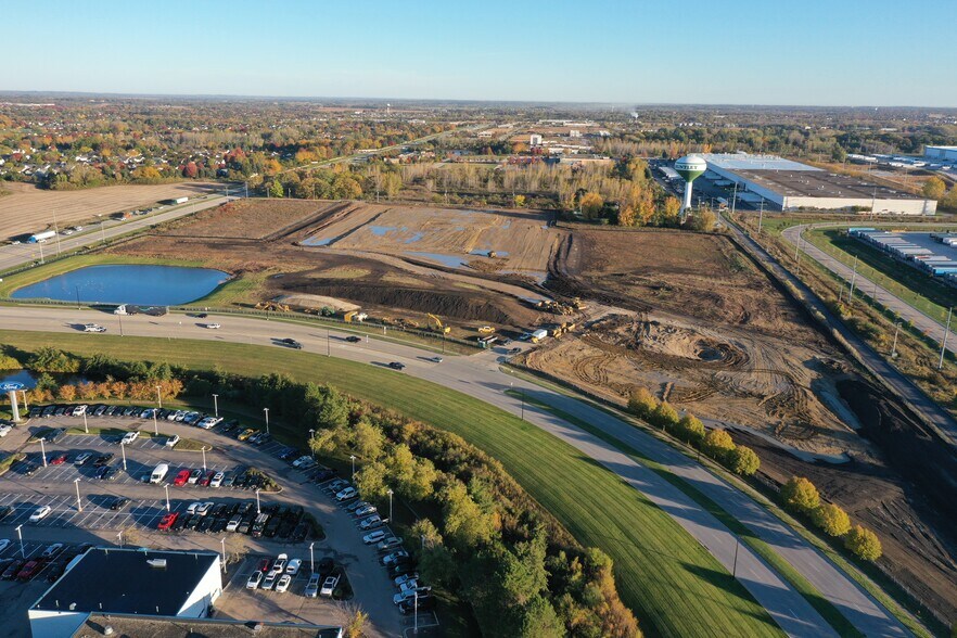 More Photos Of 11900 Freeman Rd, Huntley Warehouse For Lease