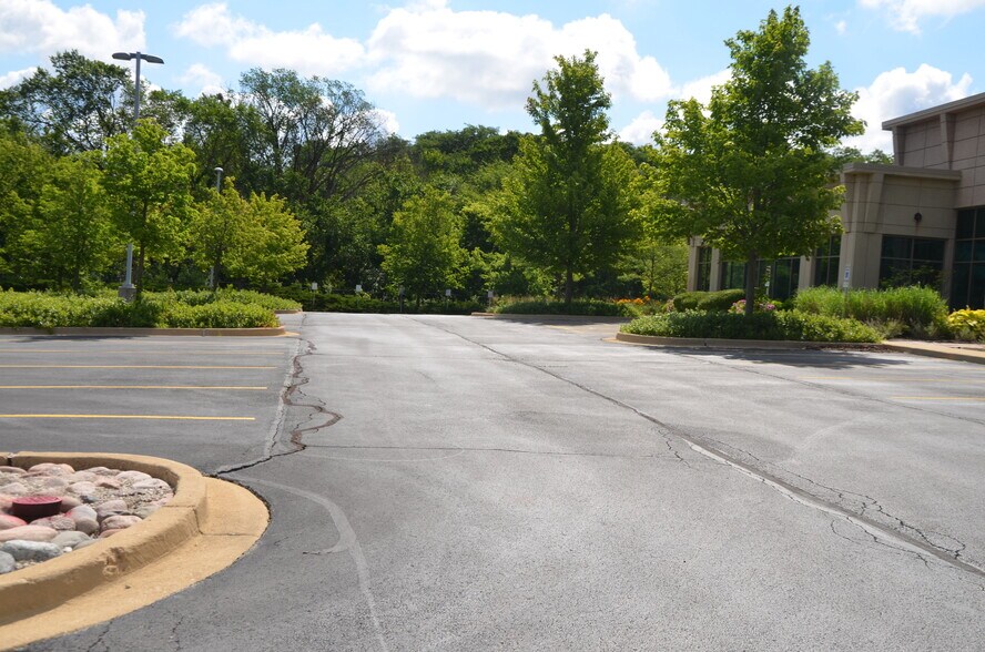 More Photos Of 320 Cardinal Dr, St Charles Medical For Lease