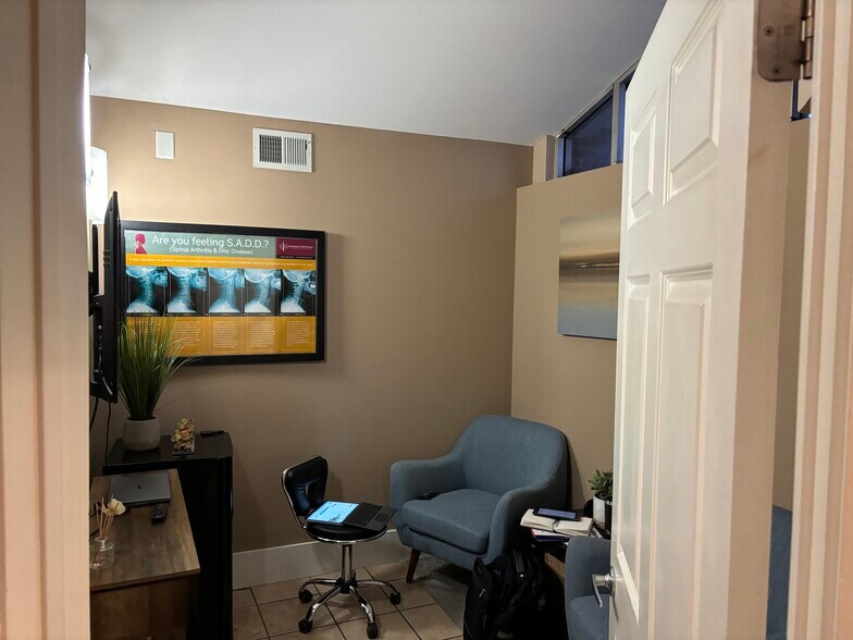 More Photos Of 147 Chenoweth Ln, Louisville Medical For Sale
