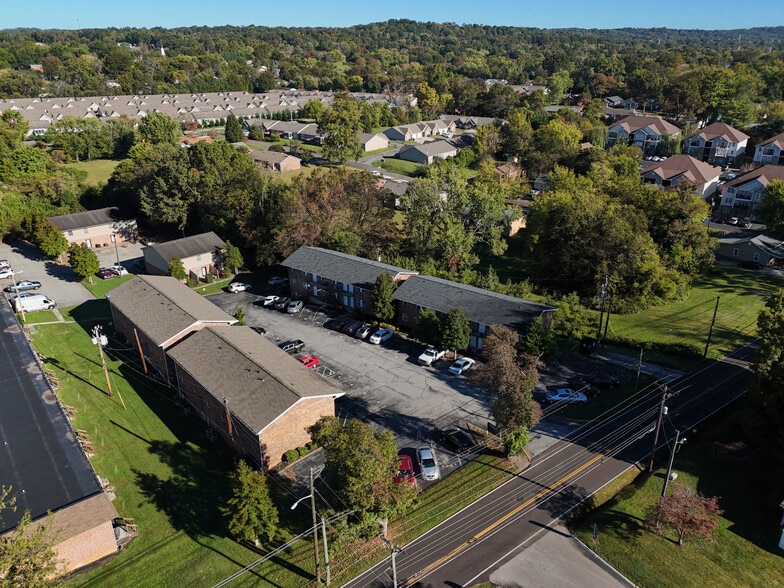 More Photos Of 609 E Inskip Dr, Knoxville Apartments For Sale