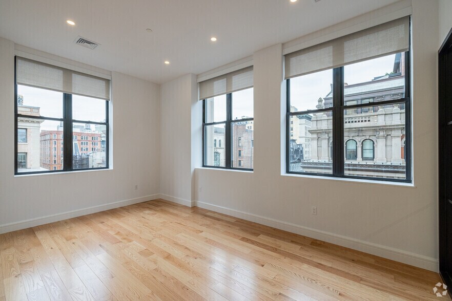 More Photos Of 156 Fifth Ave, New York Coworking Space