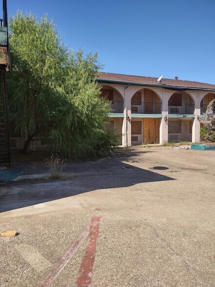 More Photos Of 1216 Interstate Highway 30, Greenville Hotel For Sale