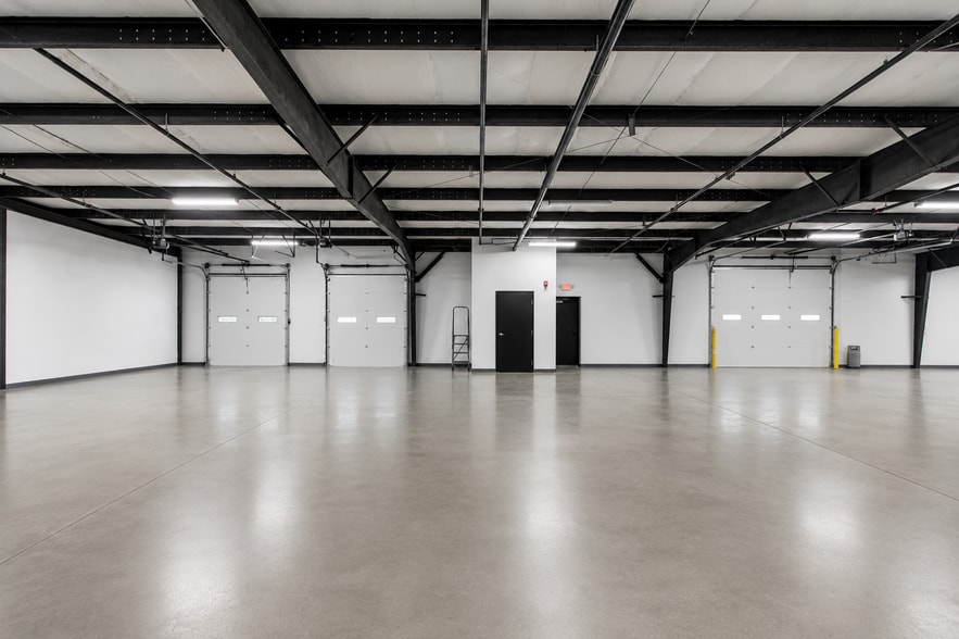 More Photos Of 114 S State St, Haw River Manufacturing For Sale