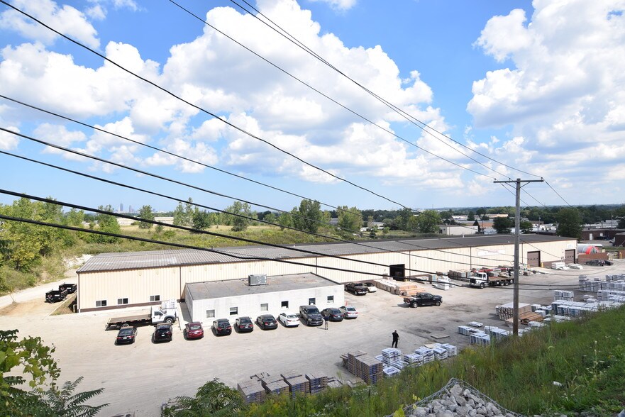 More Photos Of 5000 Van Epps Rd, Brooklyn Heights Warehouse For Lease