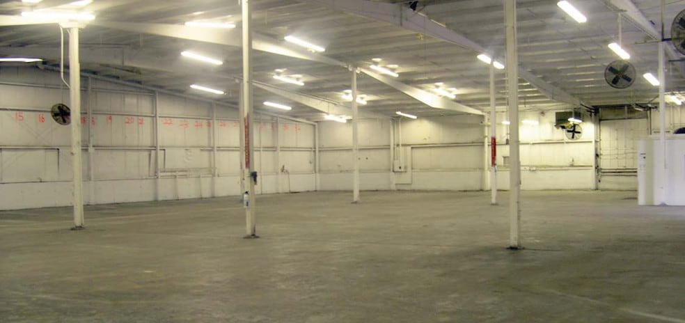 More Photos Of 8900 Rosehill Rd, Lenexa Unknown For Lease