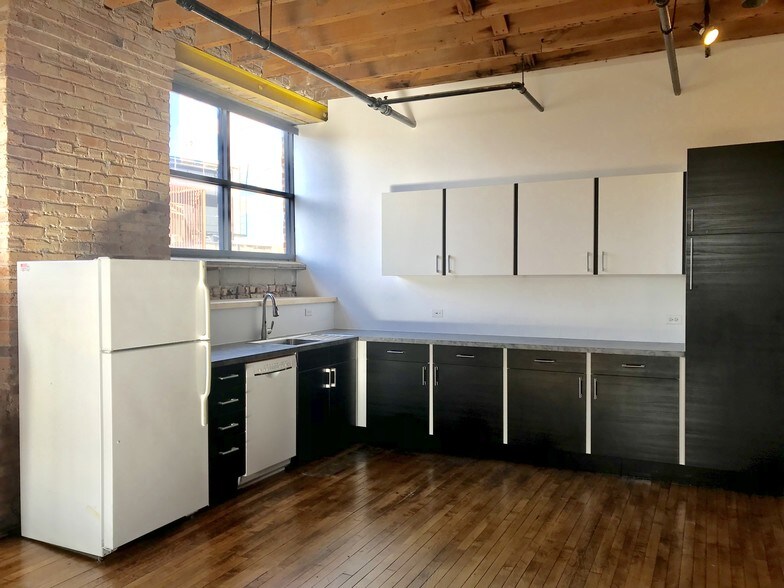 More Photos Of 1529 W Armitage Ave, Chicago Loft Creative Space For Sale